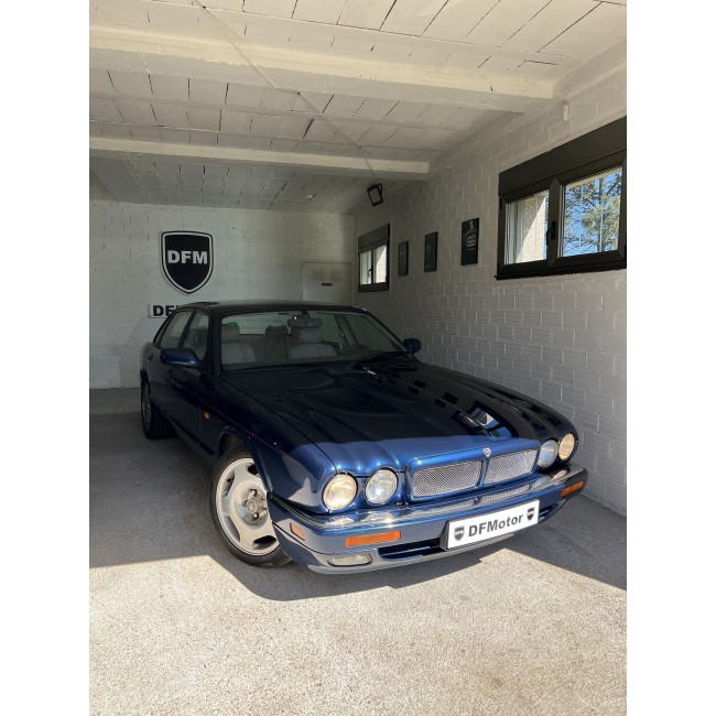 Jaguar XJR 4.0 (VENDIDO)